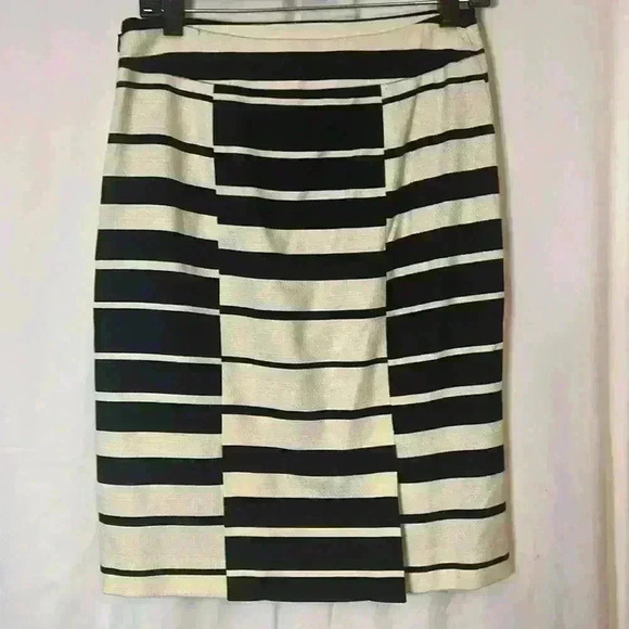 NWT Ann Taylor Pencil Skirt - Picture 5 of 10